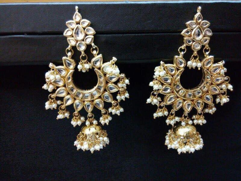 Lavanya White Jhumki Earrings – Accessorize Urself